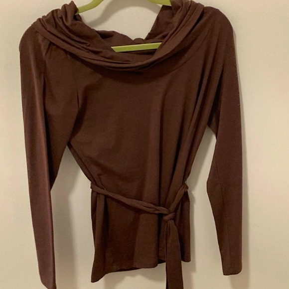Long sleeve belted top - Picture 1 of 5